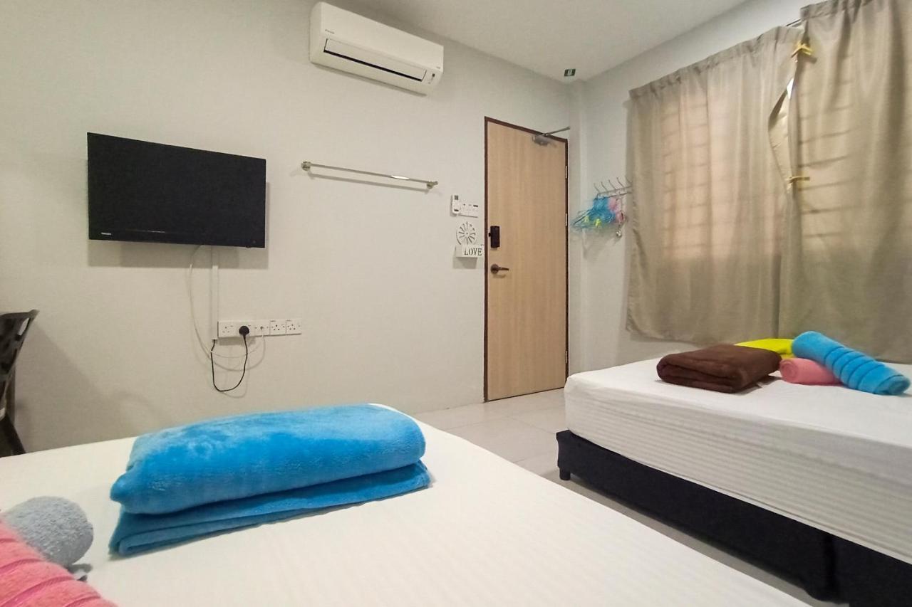 Hom2Rex Kuching Homestay Taman Timberland Exteriér fotografie